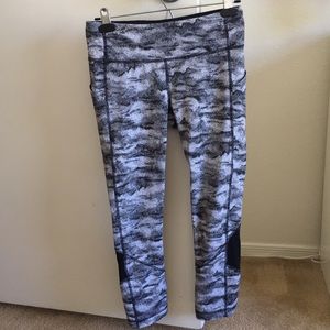 Lululemon Speed Up Crop Leggings - Size 6